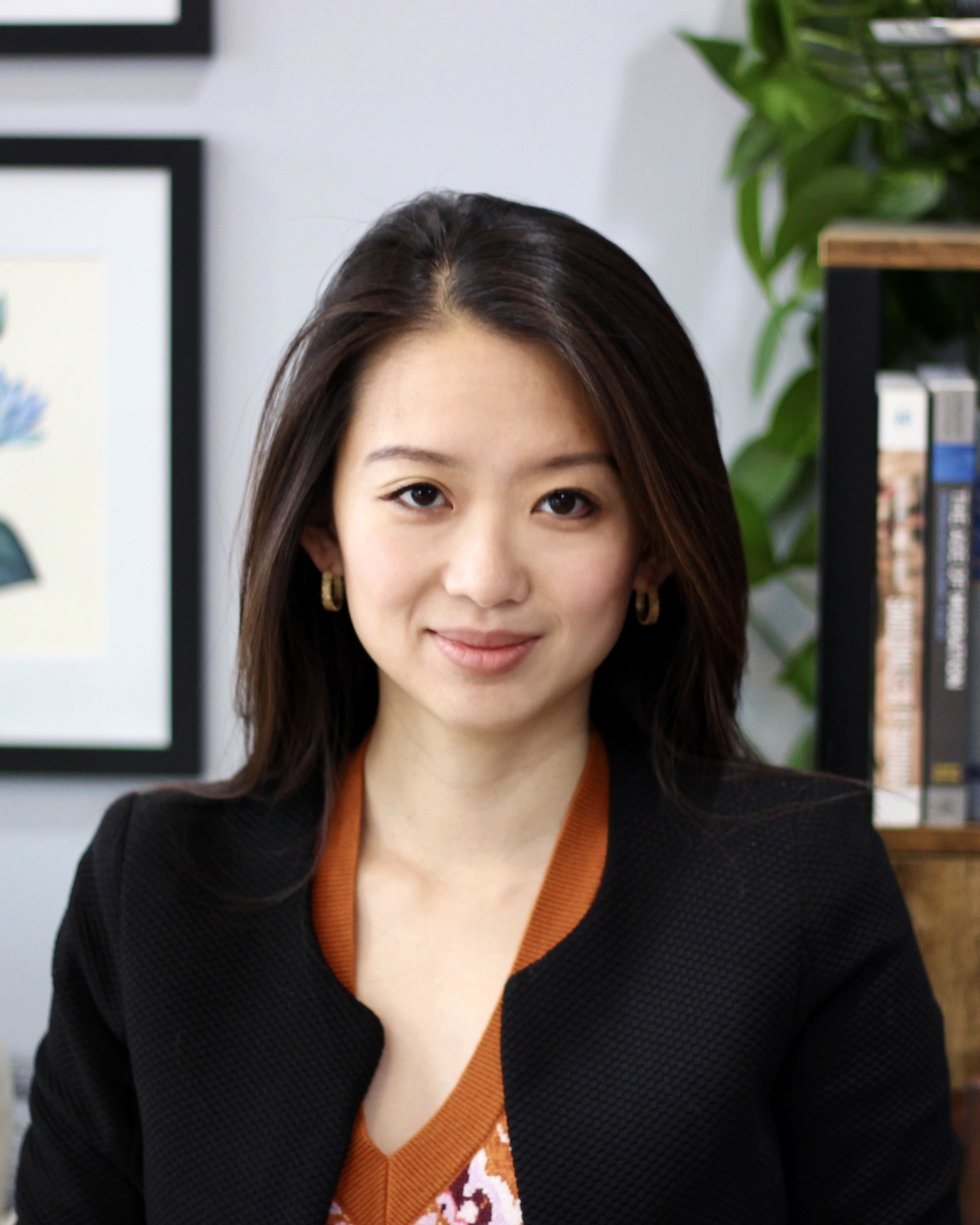 Photograph of Linda Zhao